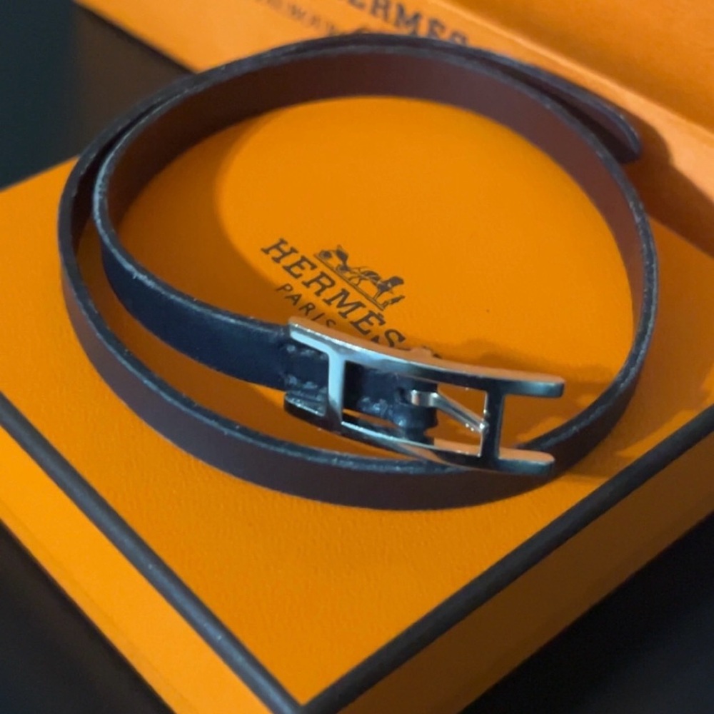HERMES Behapi Double Tour bracelet (gift bag & box included).